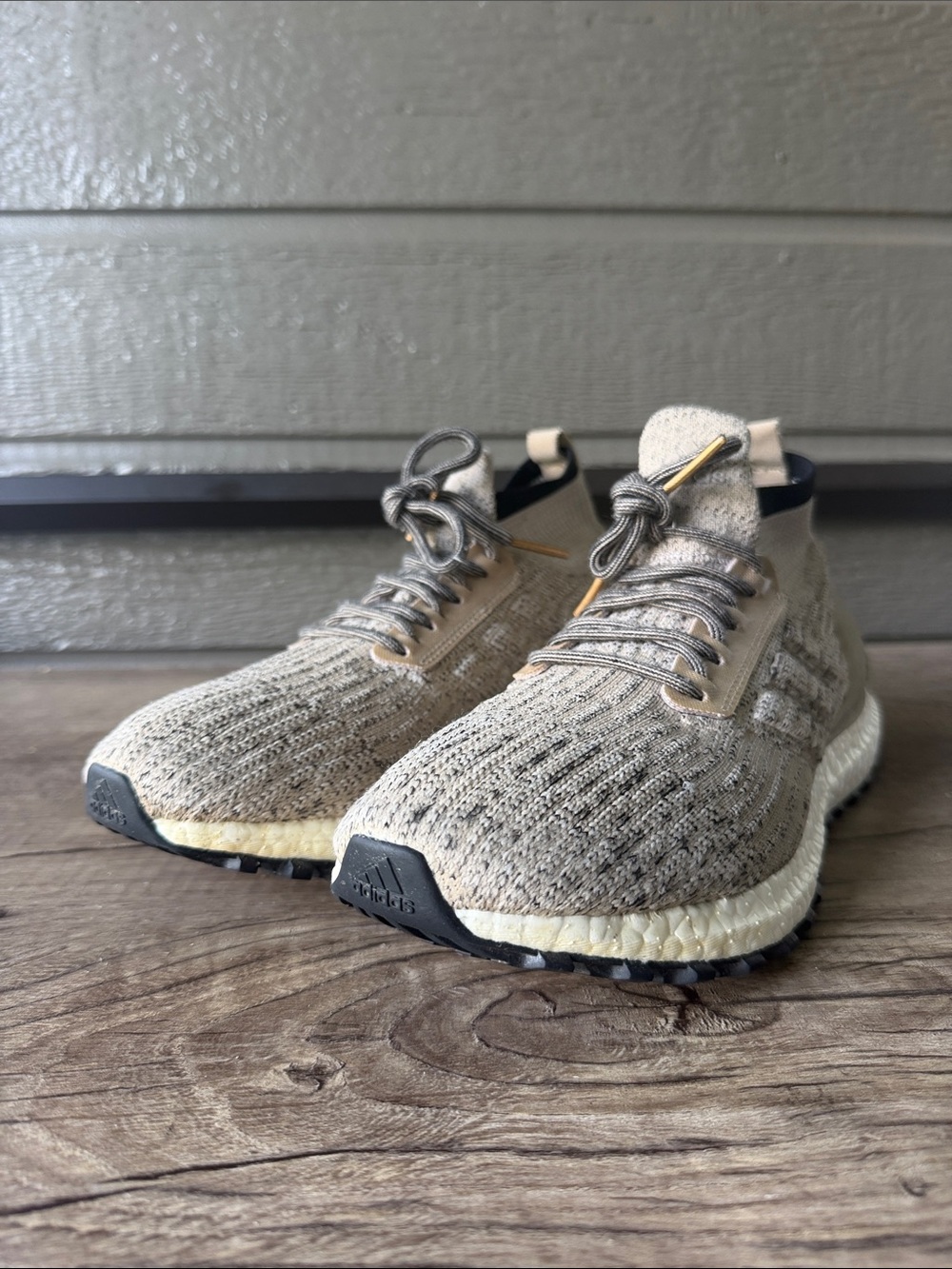Adidas Ultra boots ATL Men’s Beige Knit Athletic Shoes size 8